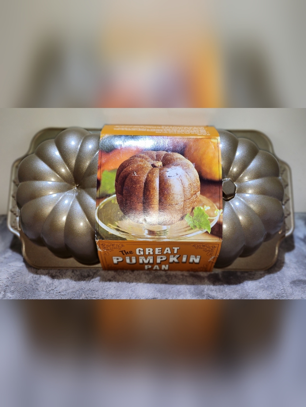 Williams-Sonoma Nordic Ware The Great Pumpkin Pan